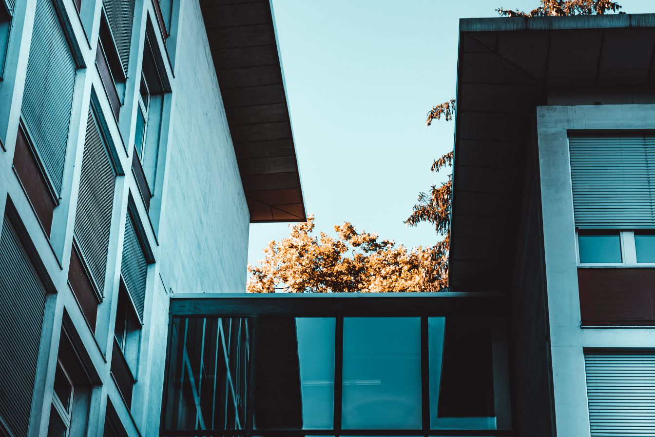 Concevoir un espace repas extérieur couvert : guide pratique et conseils